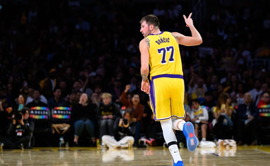 東契奇開賽兩場砍92分，連續兩場40+10+5史上首人