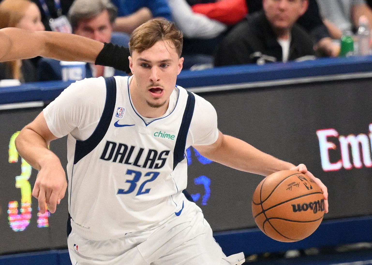 弗拉格成詹姆斯後得分100+搶籃板20+助攻20+最年少球員