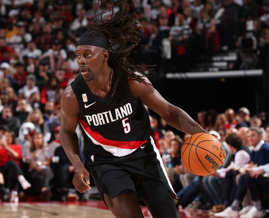 拓荒者第二節8記三分球咬住賽果分，霍勒迪&里斯單節外線7中7