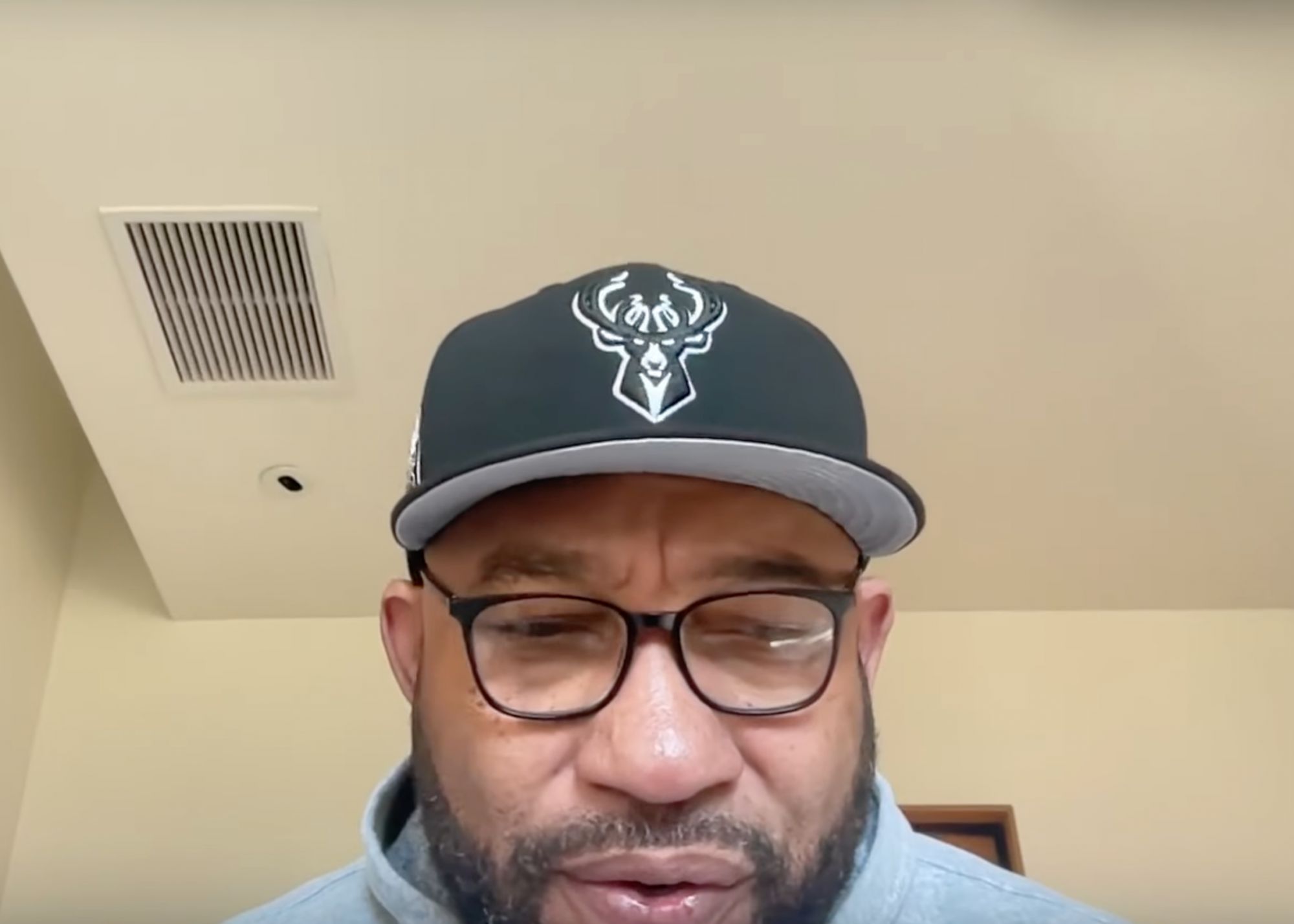 哈姆：我當年執教湖人時，陣容不平衡&球星之間也有各種問題