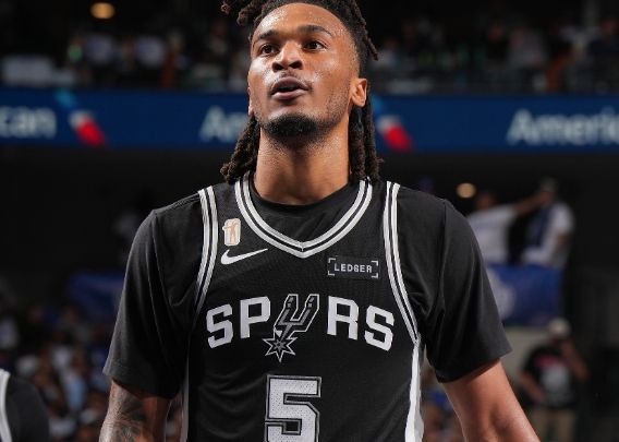 卡斯爾：與柯瑞對位難度很大，很意外能與文班亞馬同砍三雙