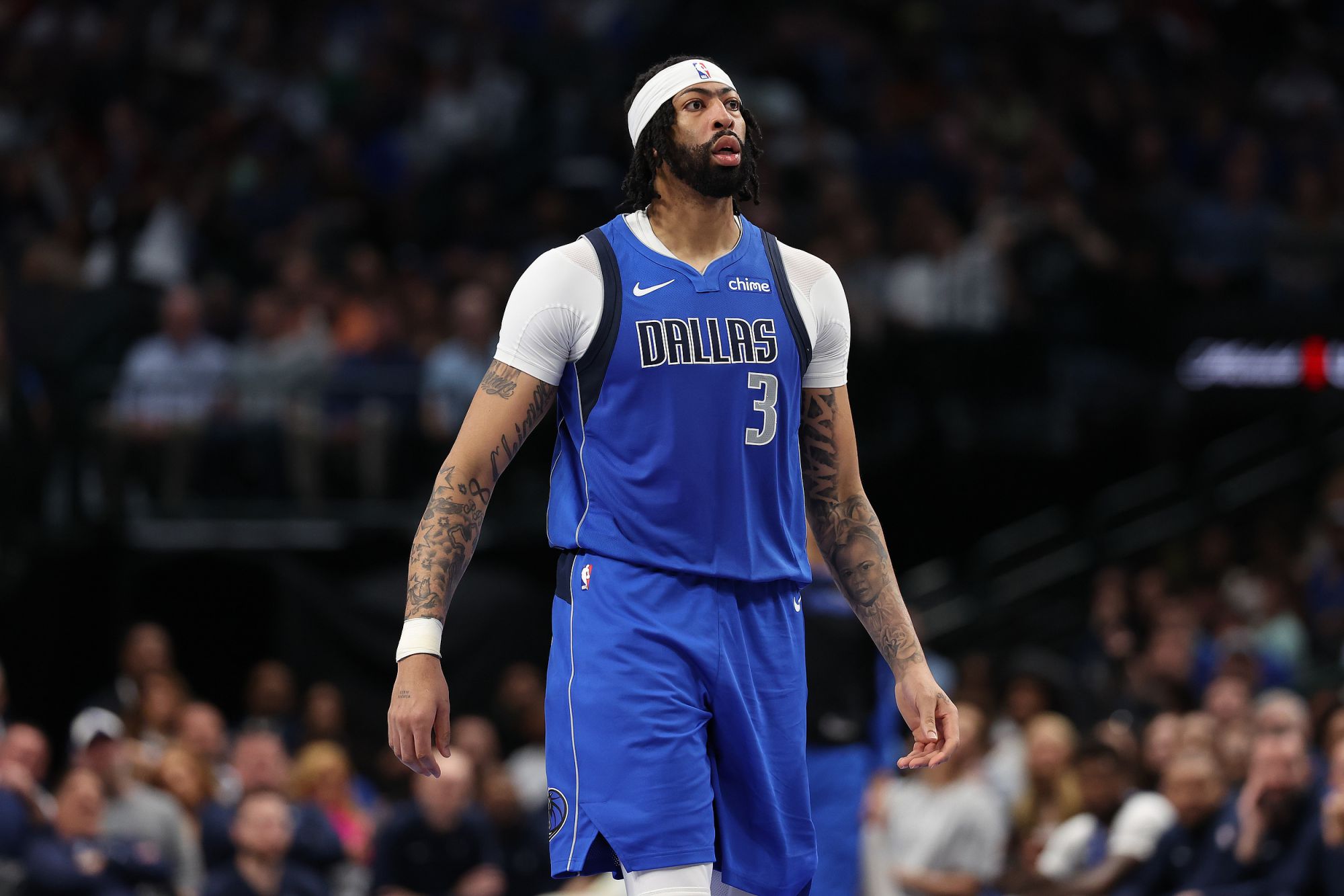 美記：多支球隊有意交易得到濃眉，但他們都認為後者得先減肥